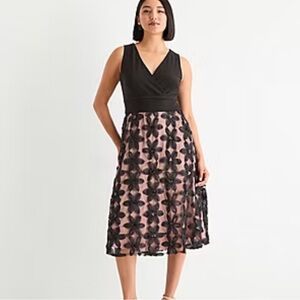 Brianna Milay Black Floral Embroidered V-Neck Dress Sz 14
